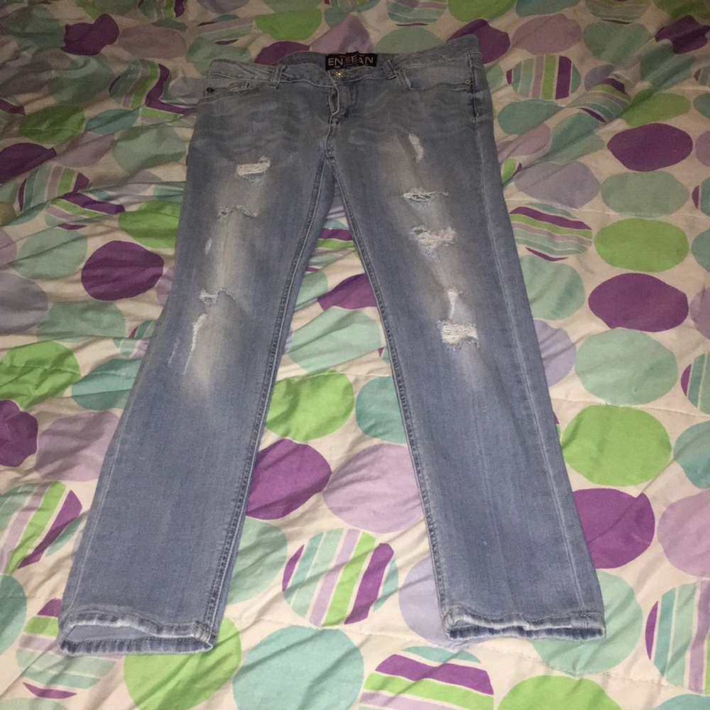 light colored enjean jeans